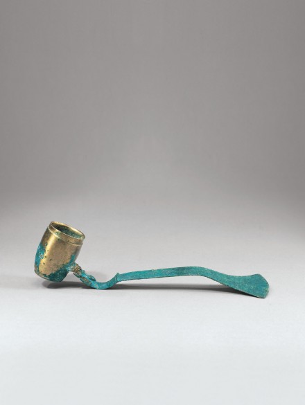 An Archaic Bronze Ladle (Shao)