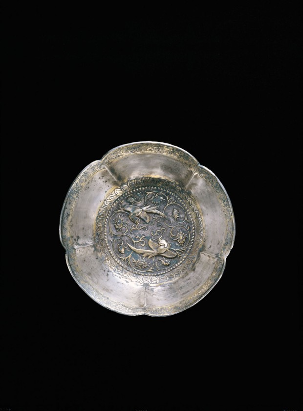 A PARCEL-GILT SILVER FLOWER-SHAPED BOWL