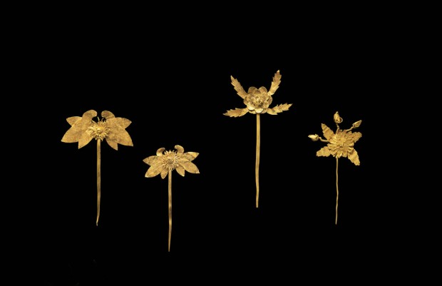 FOUR CUT GOLD FOLIATE HAIR ORNAMENTS