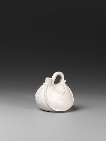 A SMALL WHITE PORCELAIN FLASK