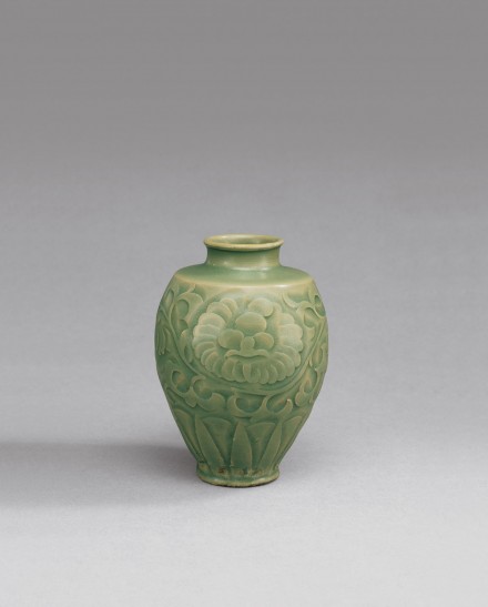 A CARVED YAOZHOU CELADON VASE