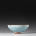 A PURPLE-SPLASHED BLUE-GLAZED JUNYAO BOWL