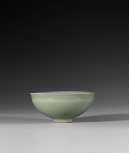 A LONGQUAN CELADON TEA BOWL