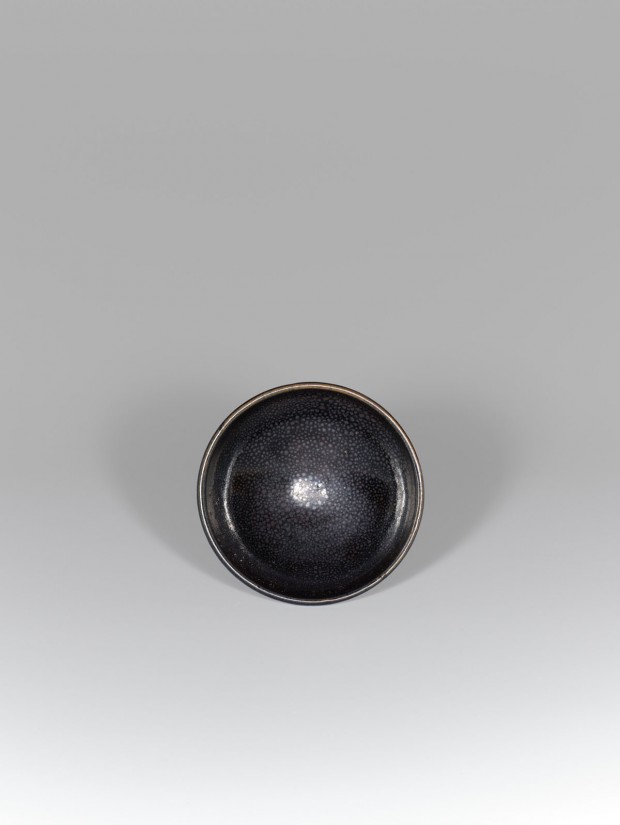 AN ‘OIL-SPOT’ GLAZED SMALL BOWL