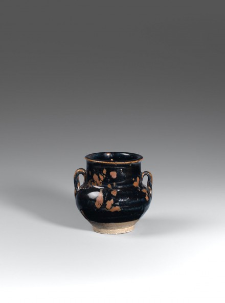 A RUST-SPLASHED BLACK-GLAZED CIZHOU POTTERY JAR