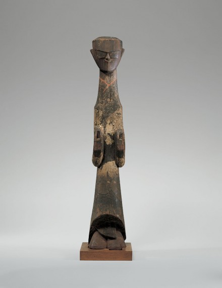 A LACQUER-PAINTED WOOD TOMB FIGURE
