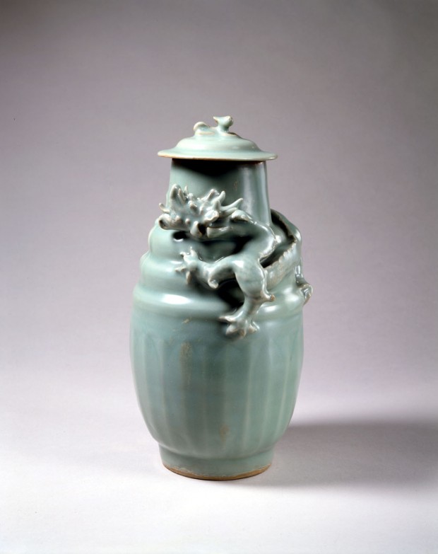 A LONGQUAN CELADON DRAGON JAR AND COVER (PANLONG PING)