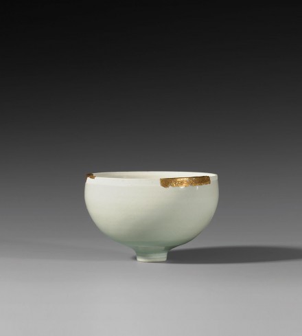 A QINGBAI GLAZED PORCELAIN FUNNEL