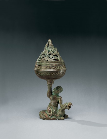 A BRONZE BOSHANLU CENSER AND COVER ON FIGURAL BASE