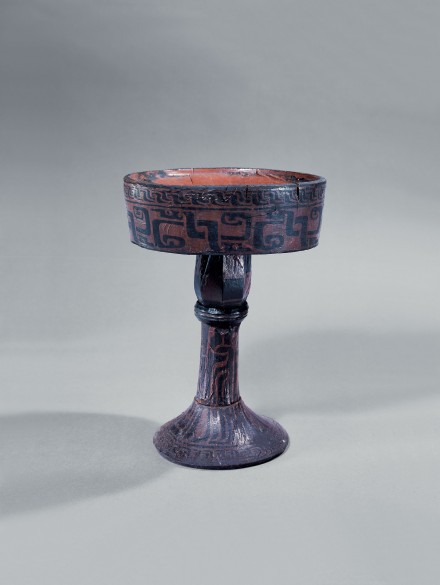 AN ARCHAIC LACQUERED WOOD STEM-DISH (DOU)
