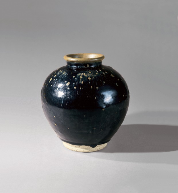 A FINE BROWN-AND-BLACK-GLAZED STONEWARE JAR