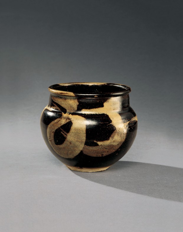 A PAINTED JIZHOU SMALL JAR (GUAN)