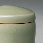 A PLAIN YAOZHOU CELADON COVERED BOX