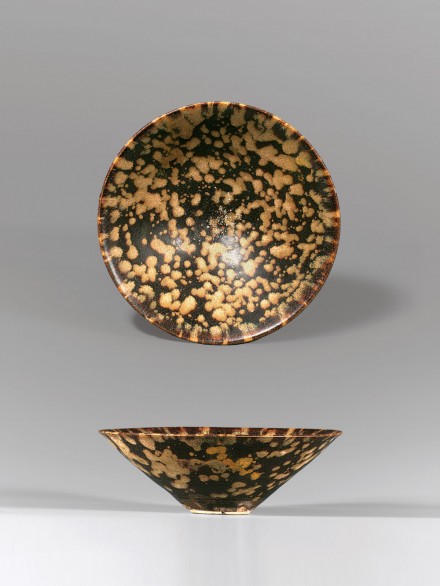 A JIZHOU ‘TORTOISESHELL’-GLAZED CONICAL TEA BOWL