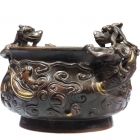 A GOLD-SPLASHED BRONZE ‘DRAGONS IN CLOUDS’ CENSER