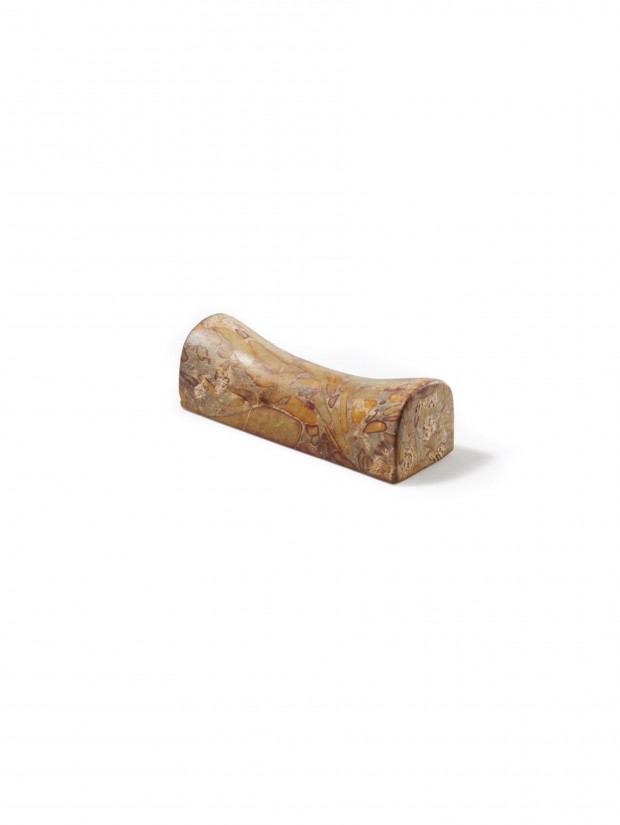 A PUDDINGSTONE BRUSHREST