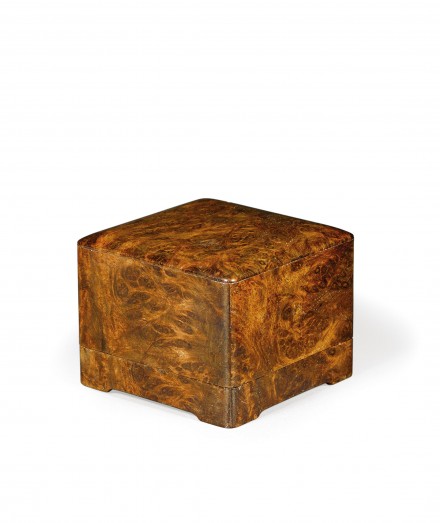 A HUANGHUALI BURL SEAL BOX