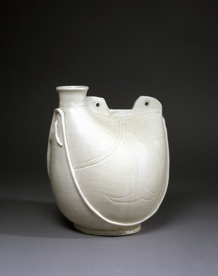 A LARGE WHITE PORCELAIN ‘PILGRIM FLASK’