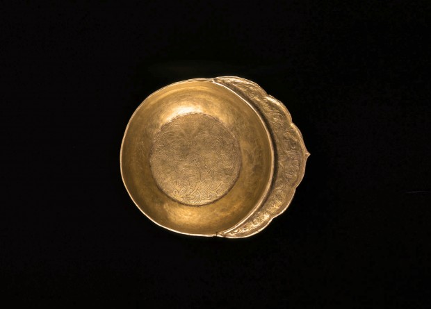 A GILDED SILVER BRUSHWASHER