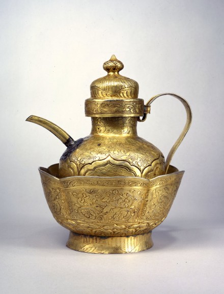 A GILDED SILVER COVERED EWER AND WARMING BASIN