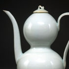 A YINGQING PORCELAIN GOURD-SHAPED EWER AND COVER