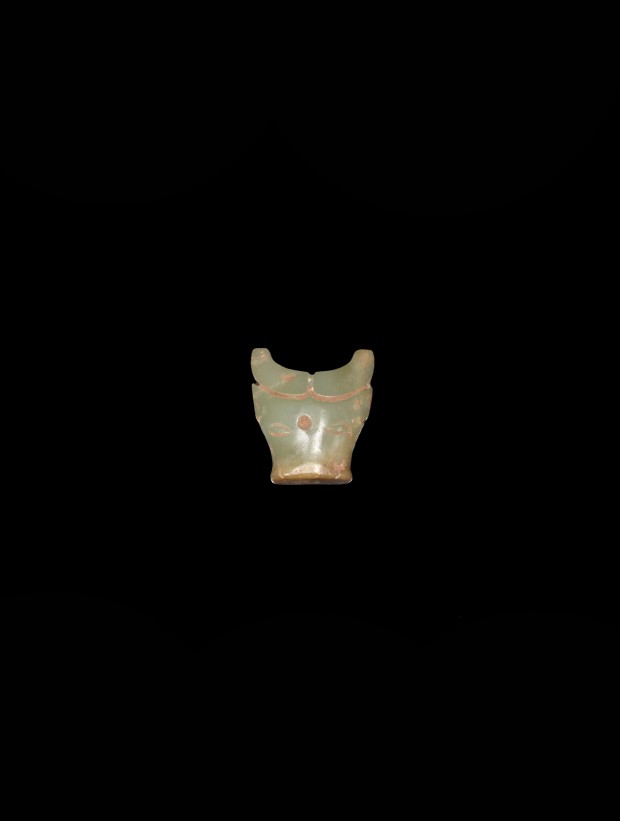 A JADE OX HEAD FORM ORNAMENT