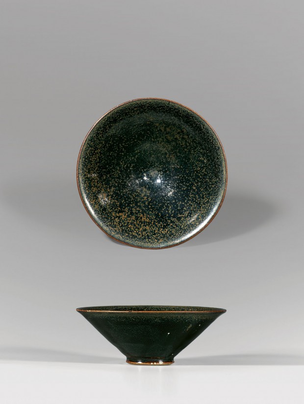 A CIZHOU BLACK-GLAZED CONICAL TEA BOWL WITH RUST-BROWN ‘OIL SPOTS’