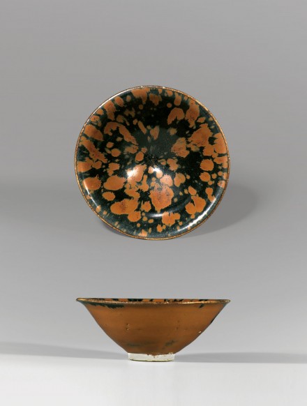 A CIZHOU ‘PARTRIDGE FEATHER’ MOTTLED BLACK- AND BROWN-GLAZED STONEWARE BOWL