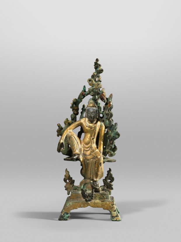 A GILT BRONZE FIGURE OF SOUTH SEA GUANYIN