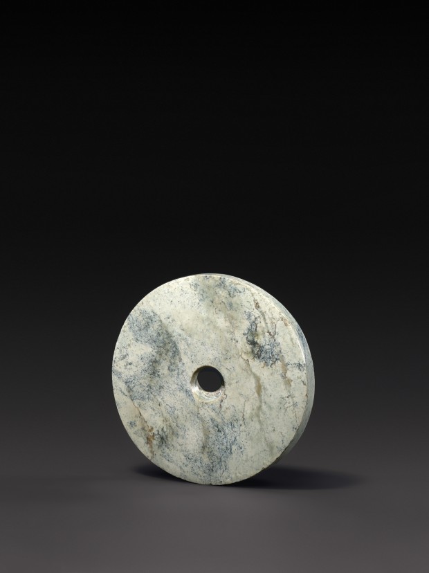 A NEOLITHIC CLOUDY GRAY-GREEN JADE DISC (BI)