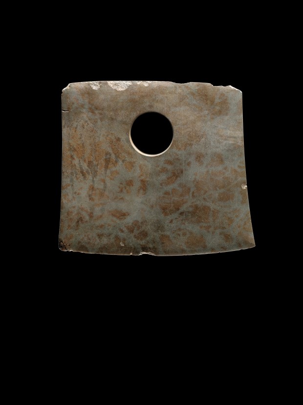 A LARGE NEOLITHIC STONE CEREMONIAL AXE (FU)