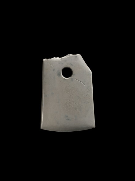 A NEOLITHIC STONE CEREMONIAL AXE (FU)