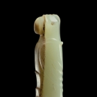 A NEOLITHIC JADE ‘EAGLE’ HAIR ORNAMENT (JI)