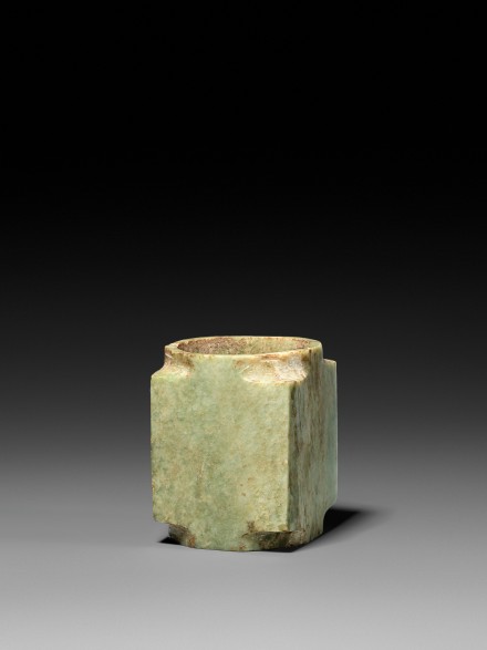 AN ARCHAIC JADE CONG