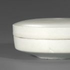 A DING TYPE WHITE PORCELAIN BOX AND COVER